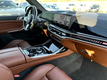 BMW X7 M60i xDrive Sportpaket Gestiksteuerung DAB