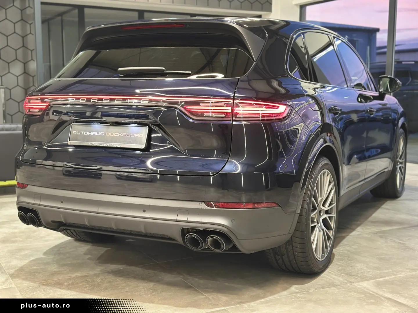 PORSCHE Cayenne  Platinum Edition