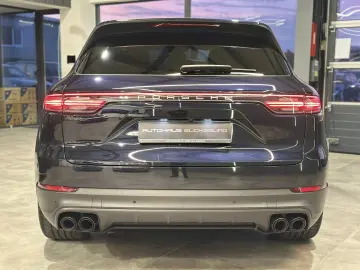 PORSCHE Cayenne  Platinum Edition