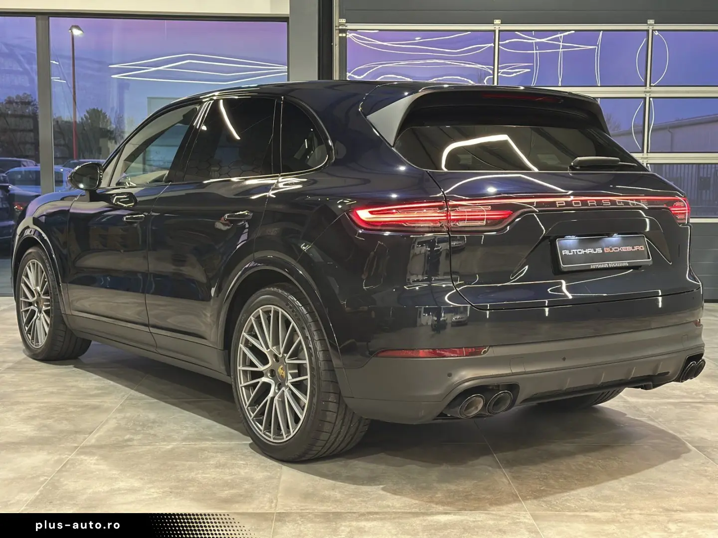 PORSCHE Cayenne  Platinum Edition