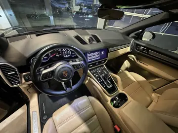 PORSCHE Cayenne  Platinum Edition