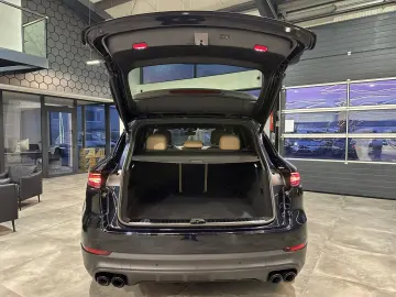 PORSCHE Cayenne  Platinum Edition