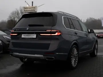 BMW X7 xDrive 40i FACEL. PANO AHK HUD LED AKTIVSITZE