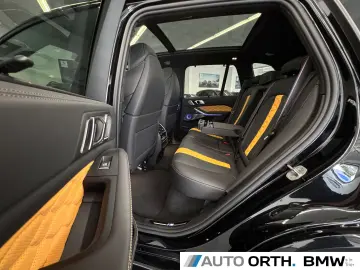 BMW X5 M Competition PANO MASSAGE SITZLÜFT AHK B&W