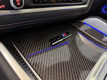 BMW X5 M Competition PANO MASSAGE SITZLÜFT AHK B&W