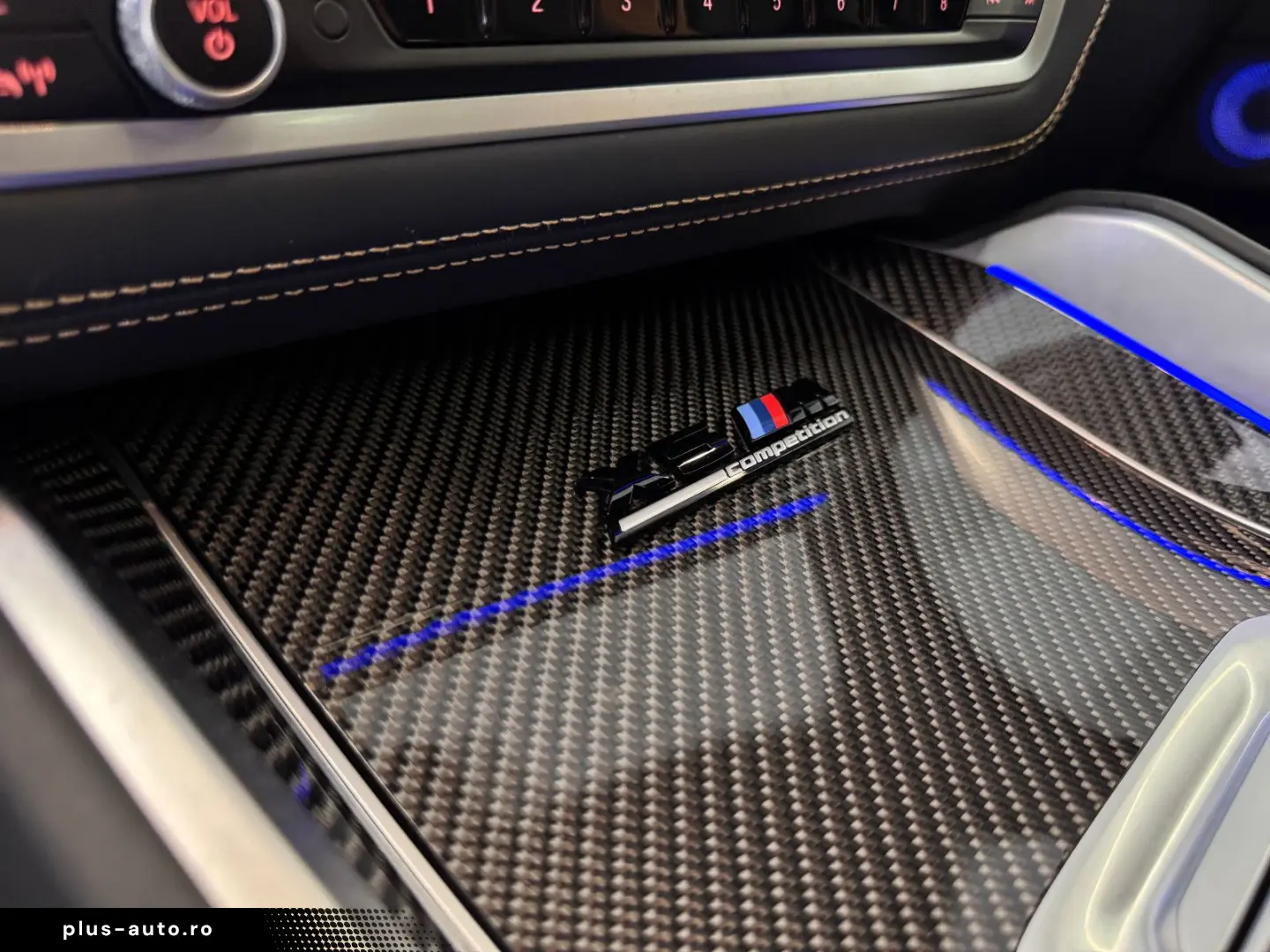 BMW X5 M Competition PANO MASSAGE SITZLÜFT AHK B&W