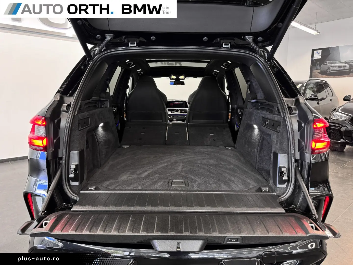 BMW X5 M Competition PANO MASSAGE SITZLÜFT AHK B&W