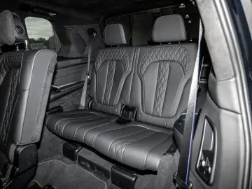 BMW X7 xDrive40d M-Sport Pro B&W SkyLounge 23Zoll