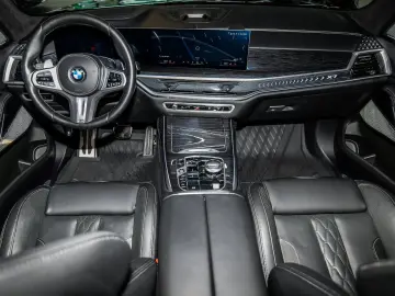 BMW X7 xDrive40d M-Sport Pro B&W SkyLounge 23Zoll