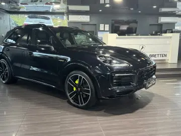 PORSCHE Cayenne E-Hybrid Sport Design Pano Matrix 360