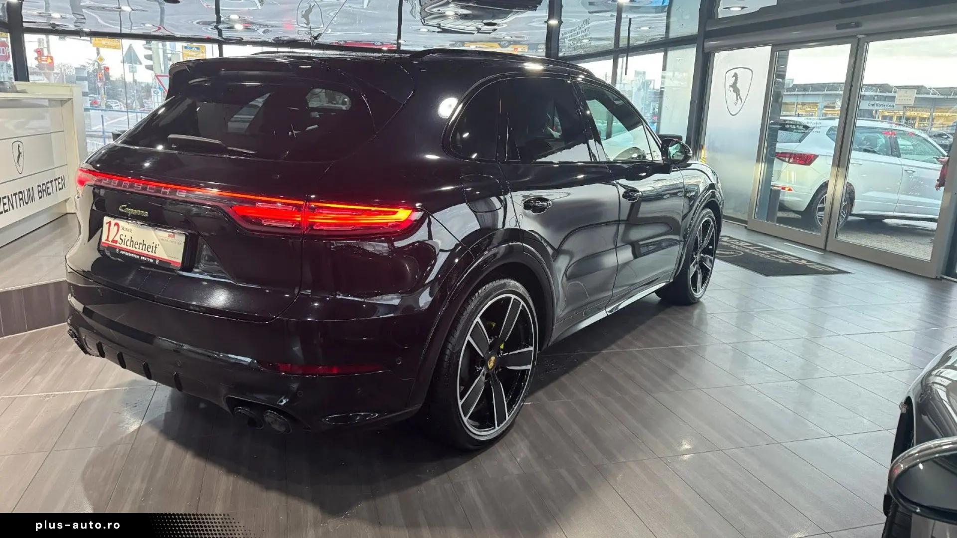 PORSCHE Cayenne E-Hybrid Sport Design Pano Matrix 360