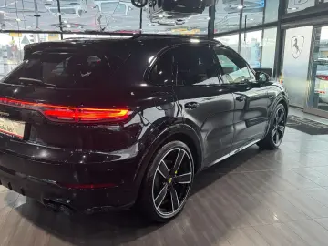 PORSCHE Cayenne E-Hybrid Sport Design Pano Matrix 360