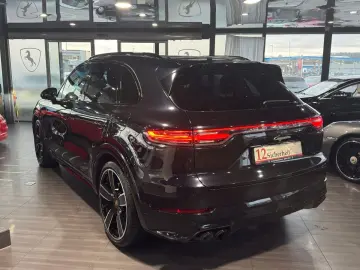 PORSCHE Cayenne E-Hybrid Sport Design Pano Matrix 360