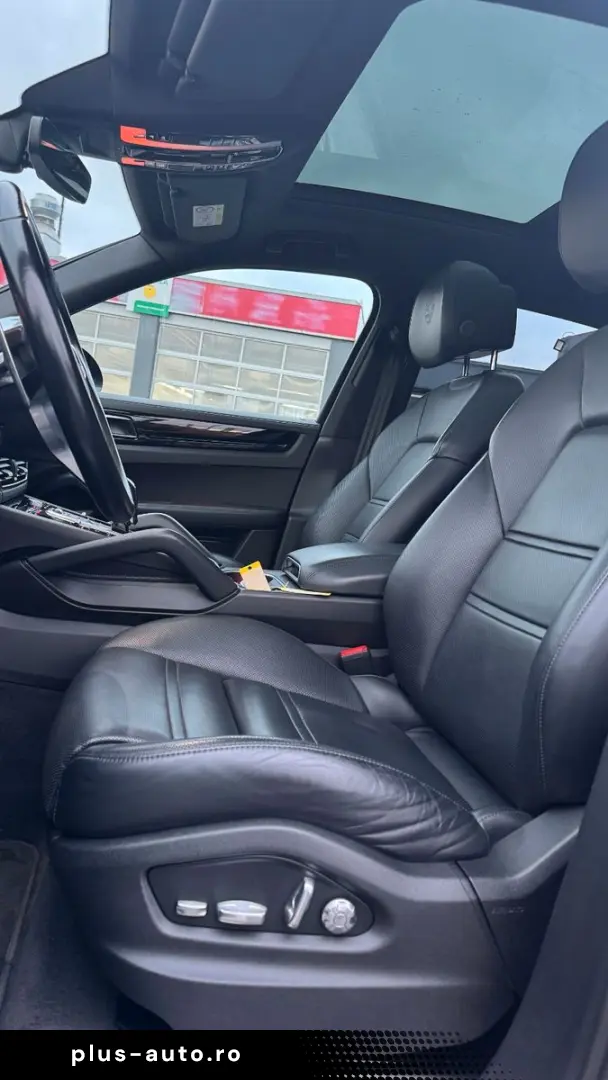 PORSCHE Cayenne E-Hybrid Sport Design Pano Matrix 360