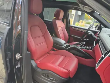 PORSCHE Cayenne Platinum Edition Luftfe AHK ALU22  Pano