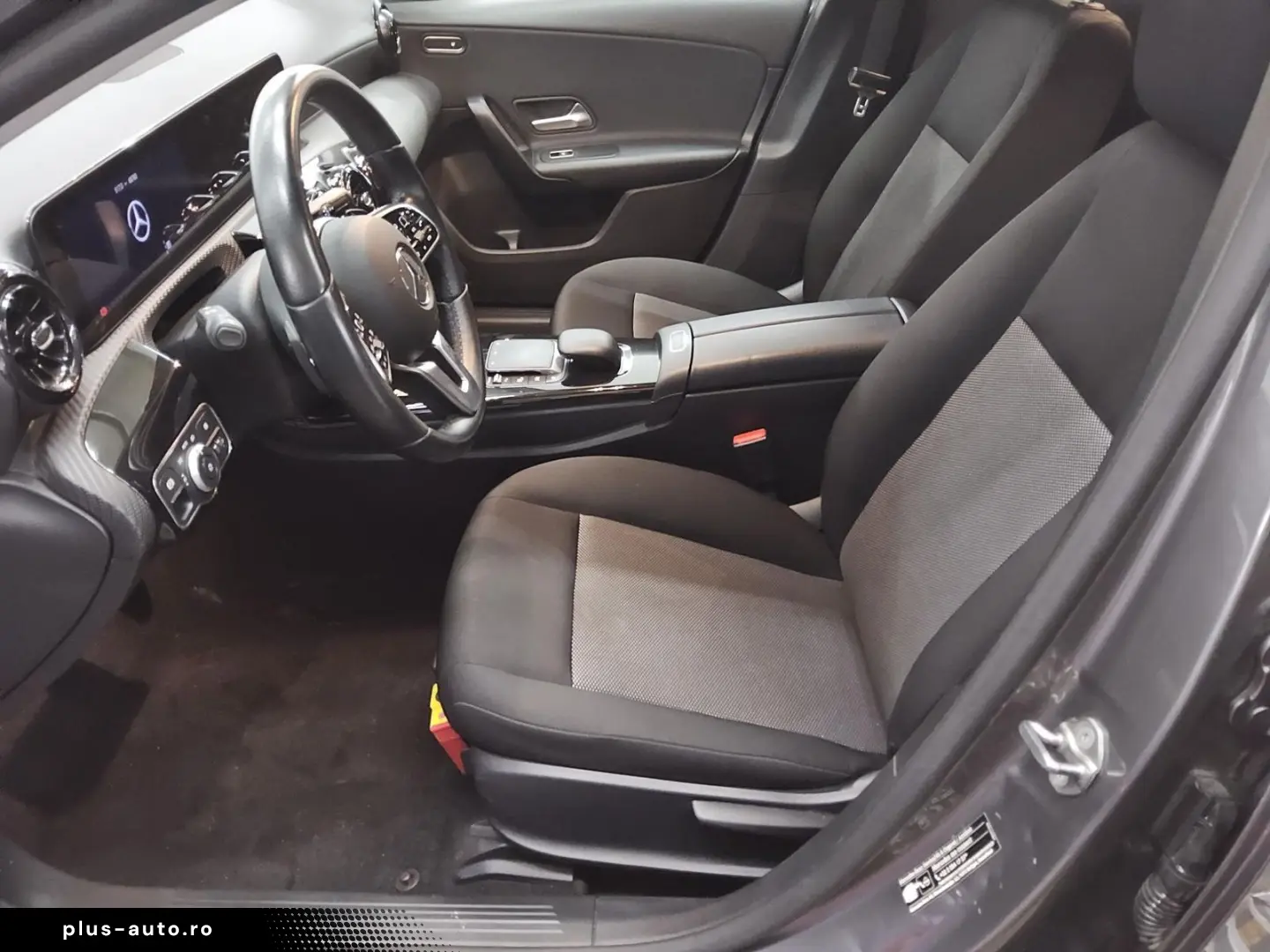 MERCEDES-BENZ A 180 Lim. d Navi Shz MBUX  PDC