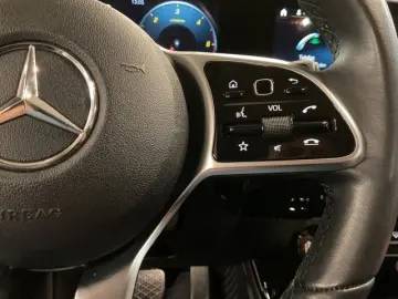 MERCEDES-BENZ A 180 D Limousine Navi MBUX Kamera AHK