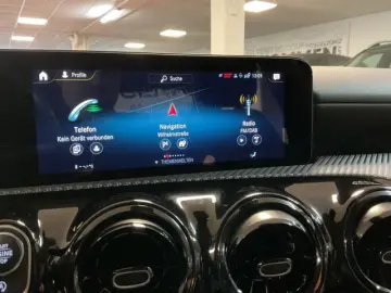 MERCEDES-BENZ A 180 D Limousine Navi MBUX Kamera AHK