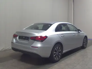 MERCEDES-BENZ A 200 Lim. Style Navi MBUX T-Leder PDC SHZ