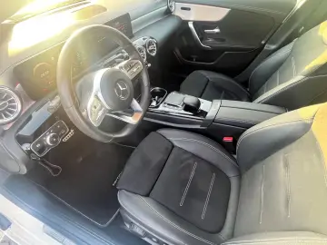 MERCEDES-BENZ A 250e AMG Limousine Edition LED Night Wide