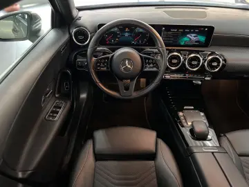 MERCEDES-BENZ A 180 d Style Limousine Digi Agility Park LED