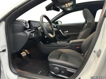 MERCEDES-BENZ CLA 200 Coupé AMG  Night Pano Lenkradh&hellip;