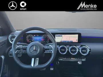 MERCEDES-BENZ CLA 200 Coupé AMG Night Pano 360