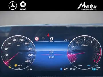 MERCEDES-BENZ CLA 200 Coupé AMG Night Pano 360