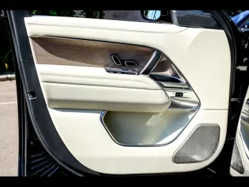 LAND ROVER Range Rover 4.4 P530 FIRST EDITION EXECUTIVE TV