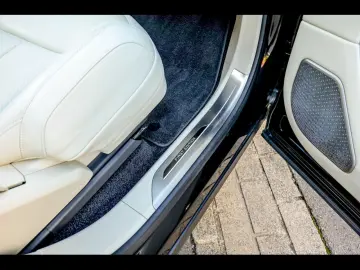 LAND ROVER Range Rover 4.4 P530 FIRST EDITION EXECUTIVE TV