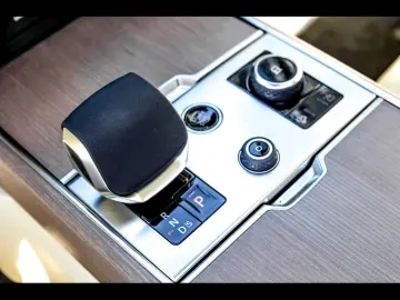 LAND ROVER Range Rover 4.4 P530 FIRST EDITION EXECUTIVE TV