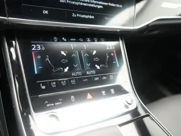 AUDI A8 S line PANO AHK RAUTE LUFT ACC LEDER MASSAGE