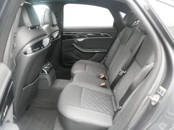 AUDI A8 S line PANO AHK RAUTE LUFT ACC LEDER MASSAGE