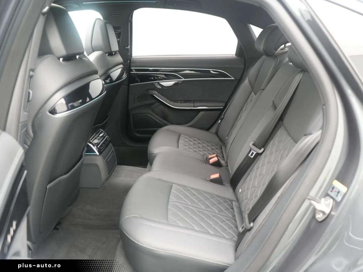 AUDI A8 S line PANO AHK RAUTE LUFT ACC LEDER MASSAGE