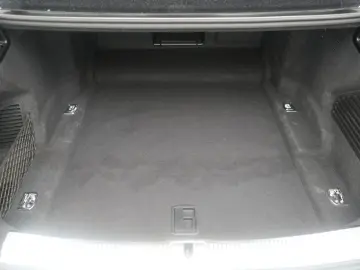 AUDI A8 S line PANO AHK RAUTE LUFT ACC LEDER MASSAGE