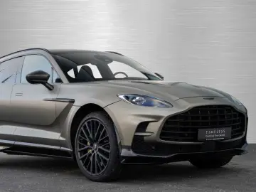 ASTON MARTIN DBX 707 V8 4x4