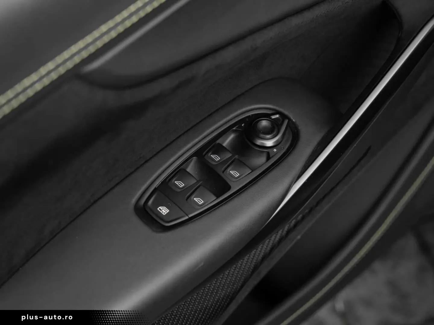 ASTON MARTIN DBX 707 V8 4x4