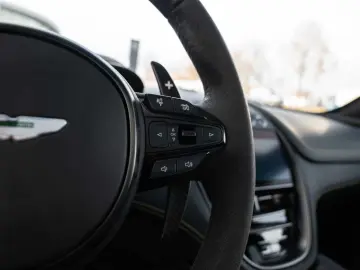 ASTON MARTIN DBX 707 V8 4x4