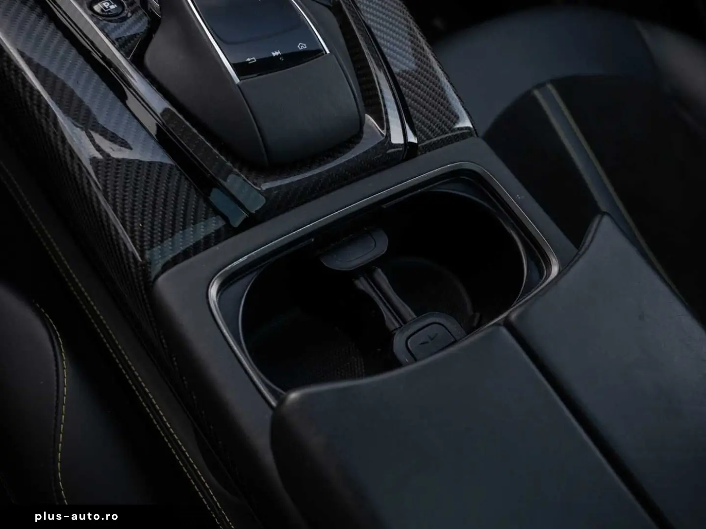 ASTON MARTIN DBX 707 V8 4x4