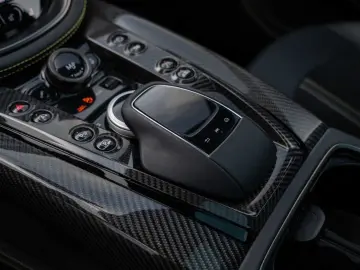 ASTON MARTIN DBX 707 V8 4x4