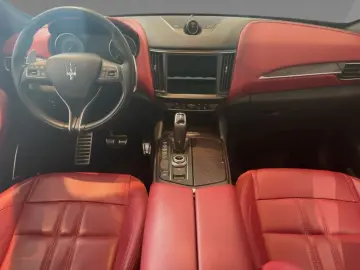 MASERATI Levante Modena S 430 PS - VOLLAUSSTATTUNG