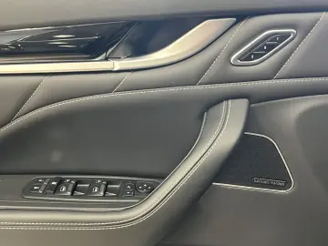 MASERATI Levante Modena S Pano. Leder Harman Kardon ACC
