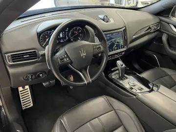 MASERATI Levante Modena S Pano. Leder Harman Kardon ACC