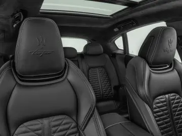 MASERATI Levante Trofeo Q4