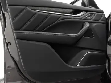 MASERATI Levante Trofeo Q4