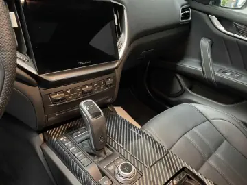 MASERATI Ghibli Modena S Q4  Nerissimo Schiebedach Carbon