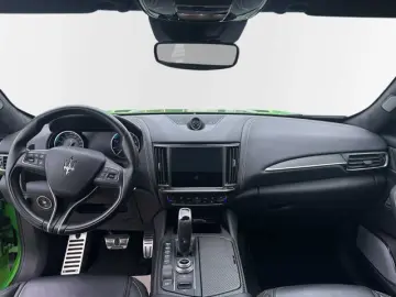 MASERATI Levante Trofeo