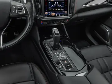 MASERATI Levante Modena S Ultima PANO   1. HAND