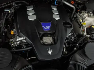 MASERATI Levante Modena S Ultima PANO   1. HAND