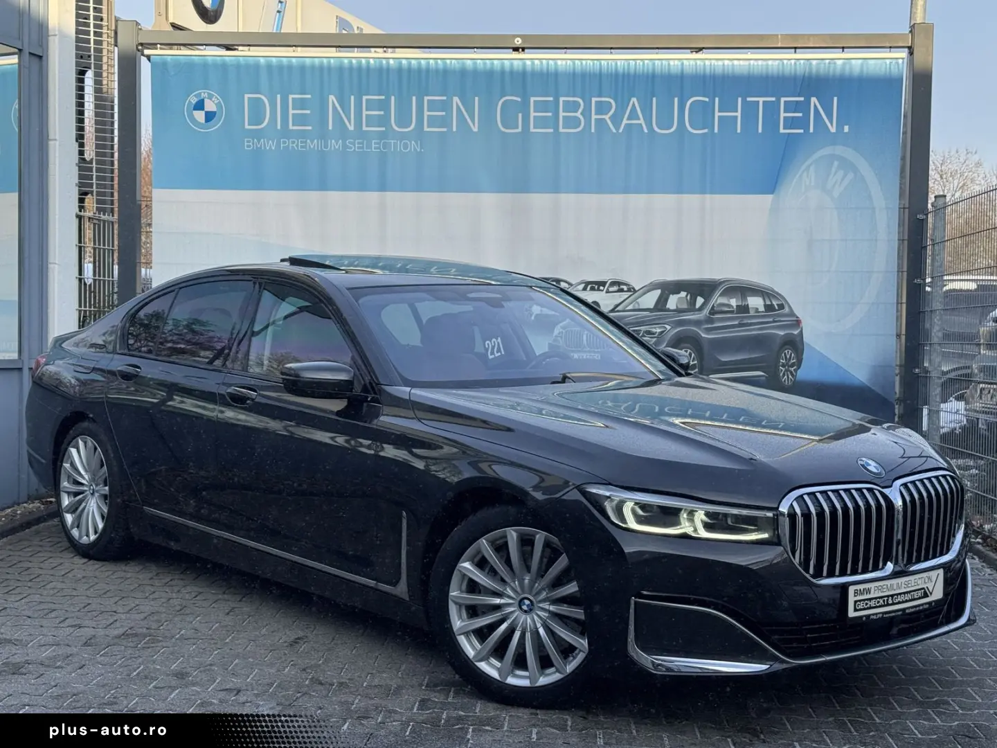 BMW 740d xDrive Glasdach AHK St-Hzg Massage DA-Prof